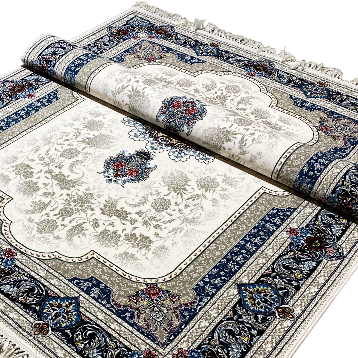 Tapis oriental 170x240 cm crème avec motif ornemental bleu, aspect élégamment roulé