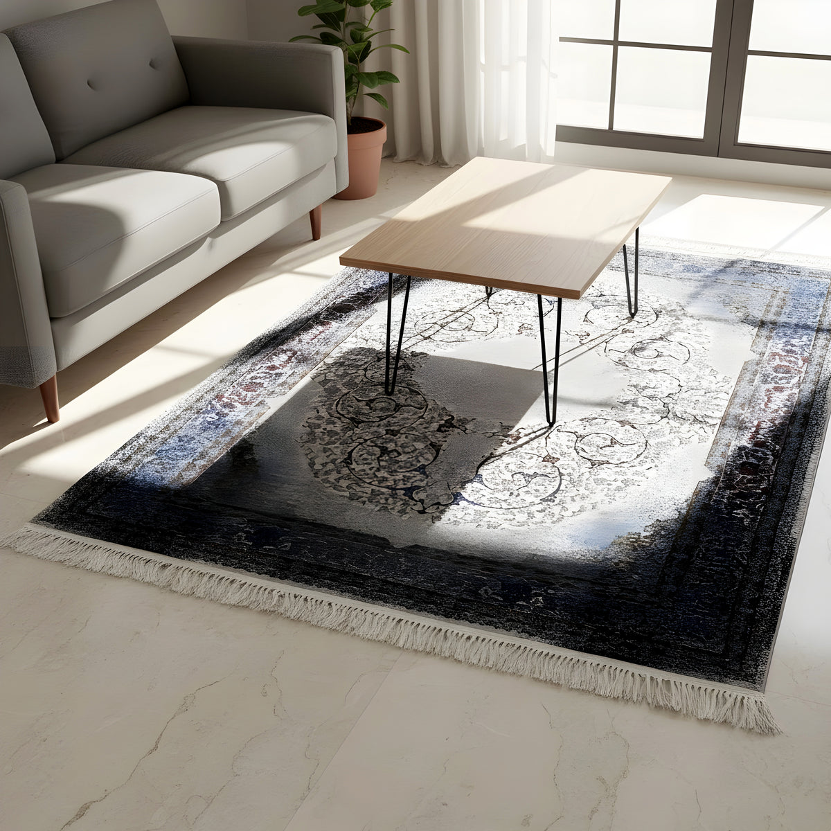 Tapis à ornements baroques gris et bleu foncé sur fond clair, avec franges