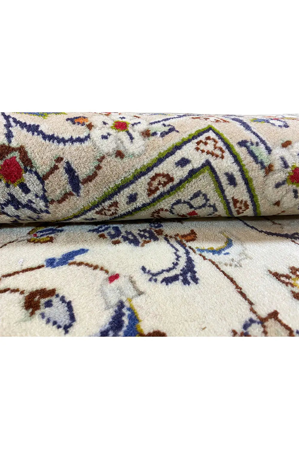 Keshan - 398895676130185 (305x192 cm) - Premium Teppich from German Carpet Shop - Just €880! Shop now at German Carpet Shop
