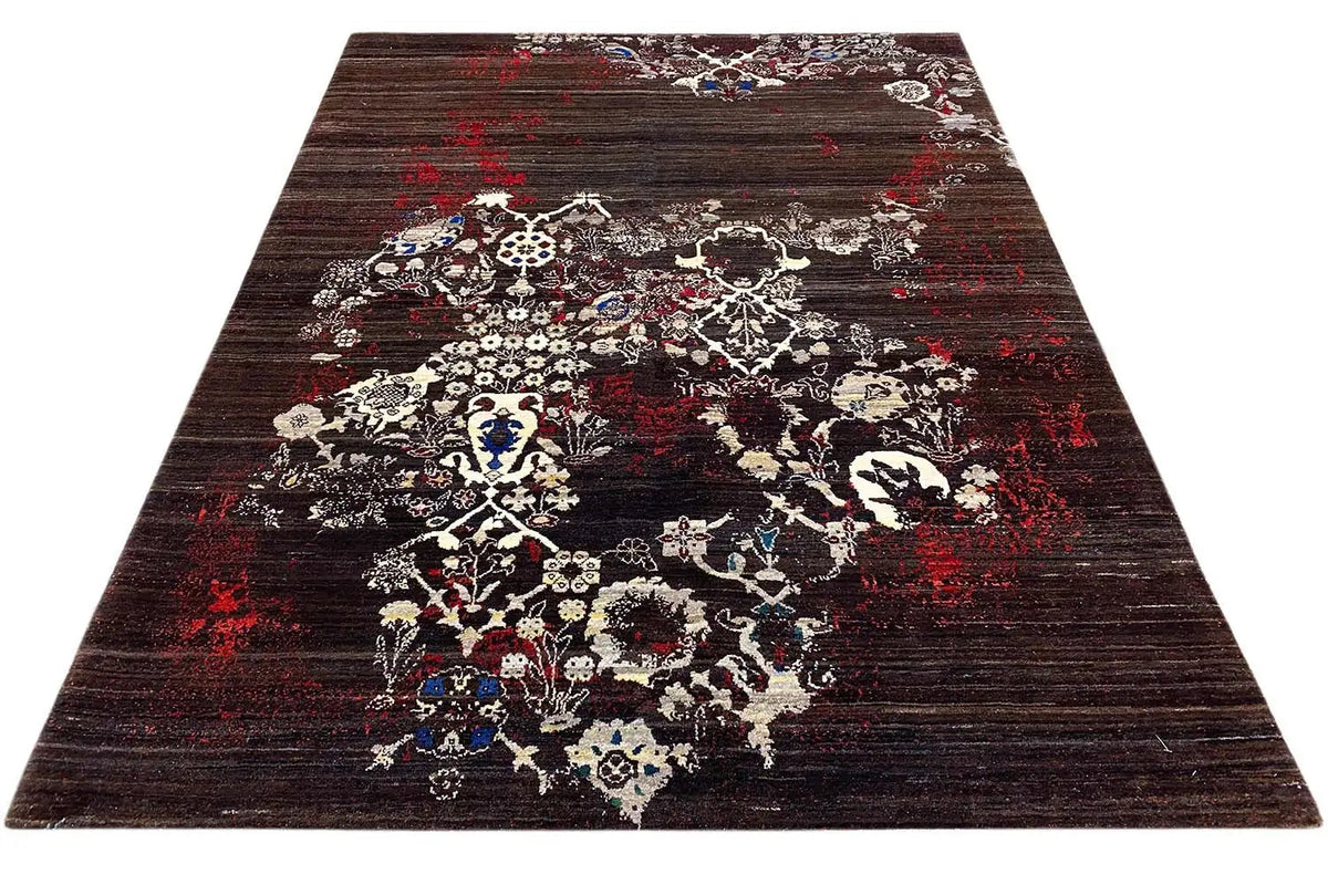 Tapis Gabbeh 197×152 cm en perspective triangulaire, brun foncé avec des détails rouges et blancs