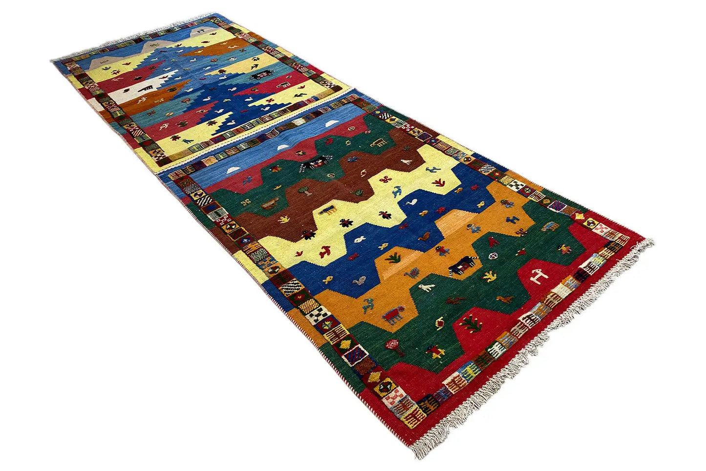 Tapis de couloir kilim rectangulaire avec motifs colorés d’animaux et de paysages, bordure à franges