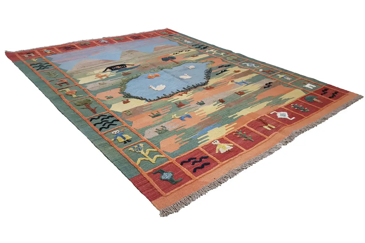 Tapis kilim Qashqai avec motif paysager, couleurs chaudes et franges, 201x146 cm