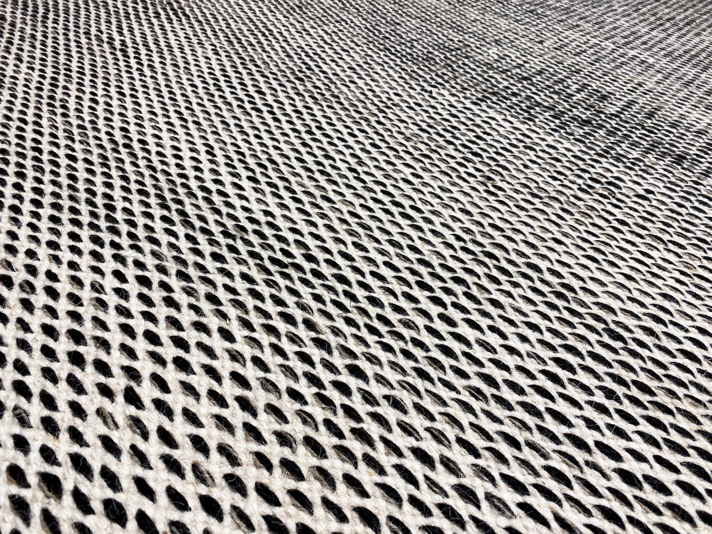 Tapis Kelim noir - 160x230 cm