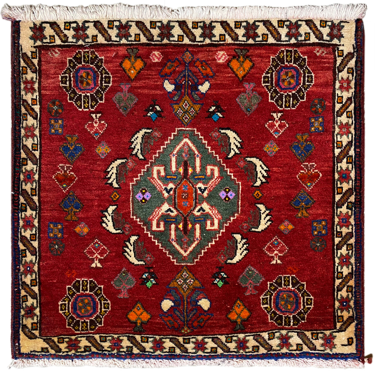 Tapis Poshti 58x57 cm, tapis noué rouge à motif géométrique et franges