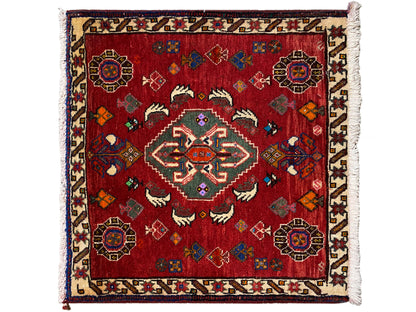 Tapis Poshti 58x57 cm, motif ornemental vintage rouge avec bordure et franges