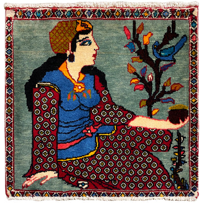 Tapis Poshti 68x63 cm avec motif figuratif et arboré, bordure multicolore et franges