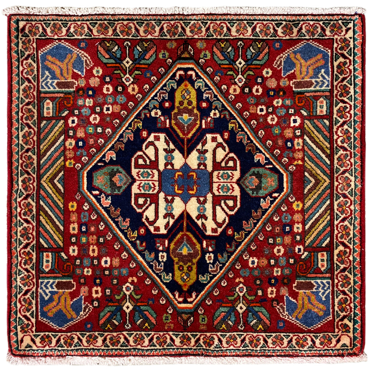 Tapis Poshti 66x62 cm : tapis rouge à motif de médaillon multicolore