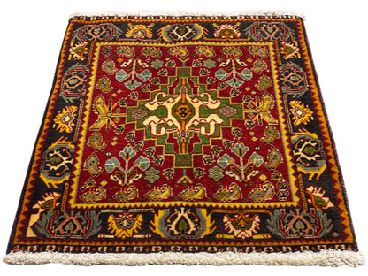 Tapis Poshti 61x61 cm, rectangulaire, rouge avec des bordures noires et dorées