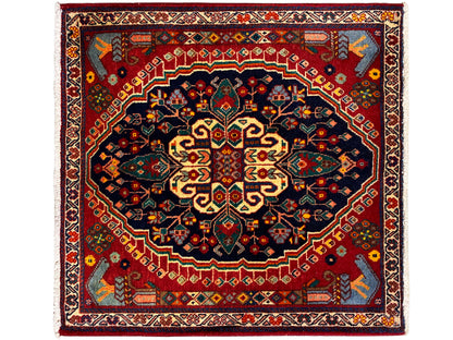 Tapis carré de 67x60 cm, champ rouge avec médaillon bleu foncé et ornements