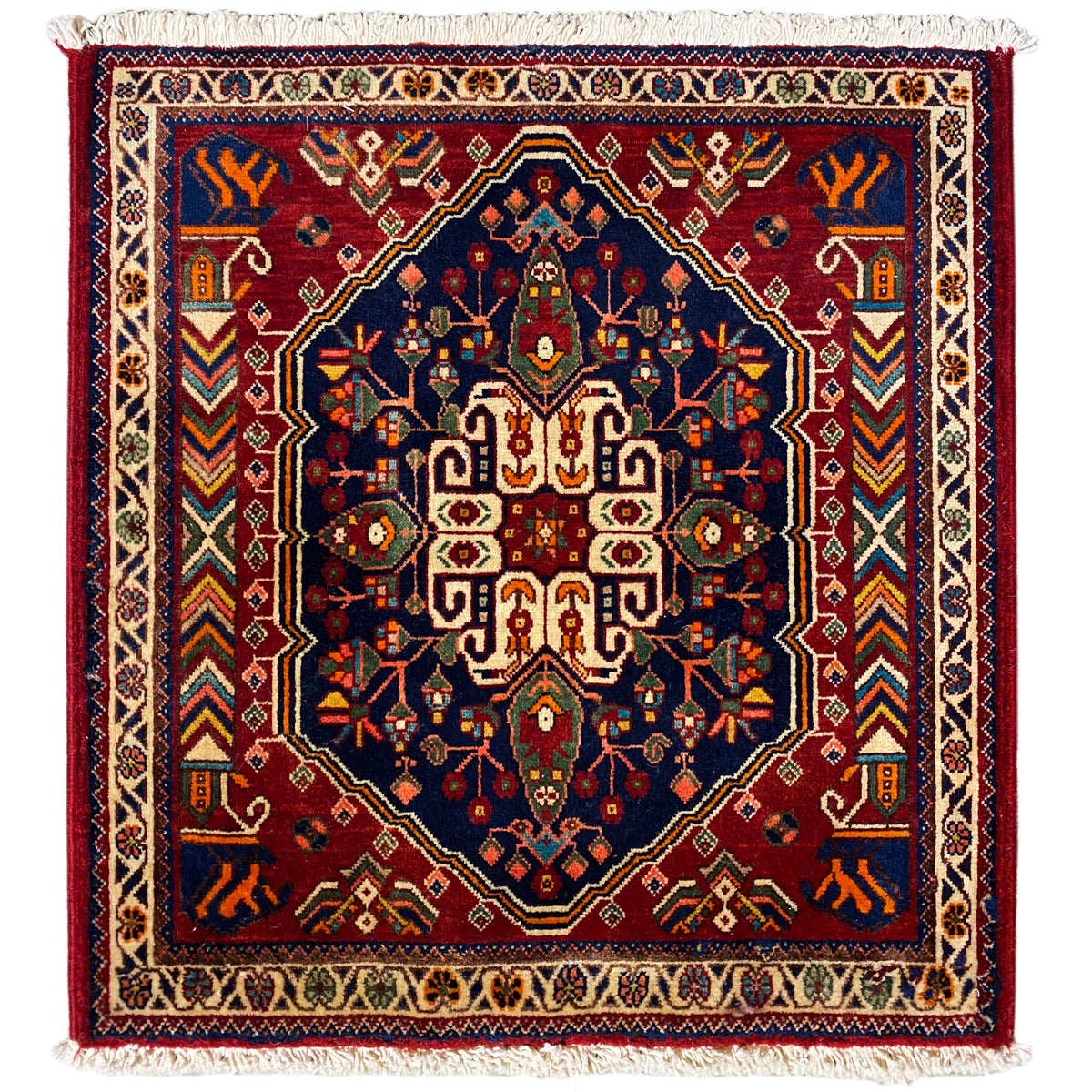 Tapis 63x60 cm avec motif médaillon bleu bordeaux et franges