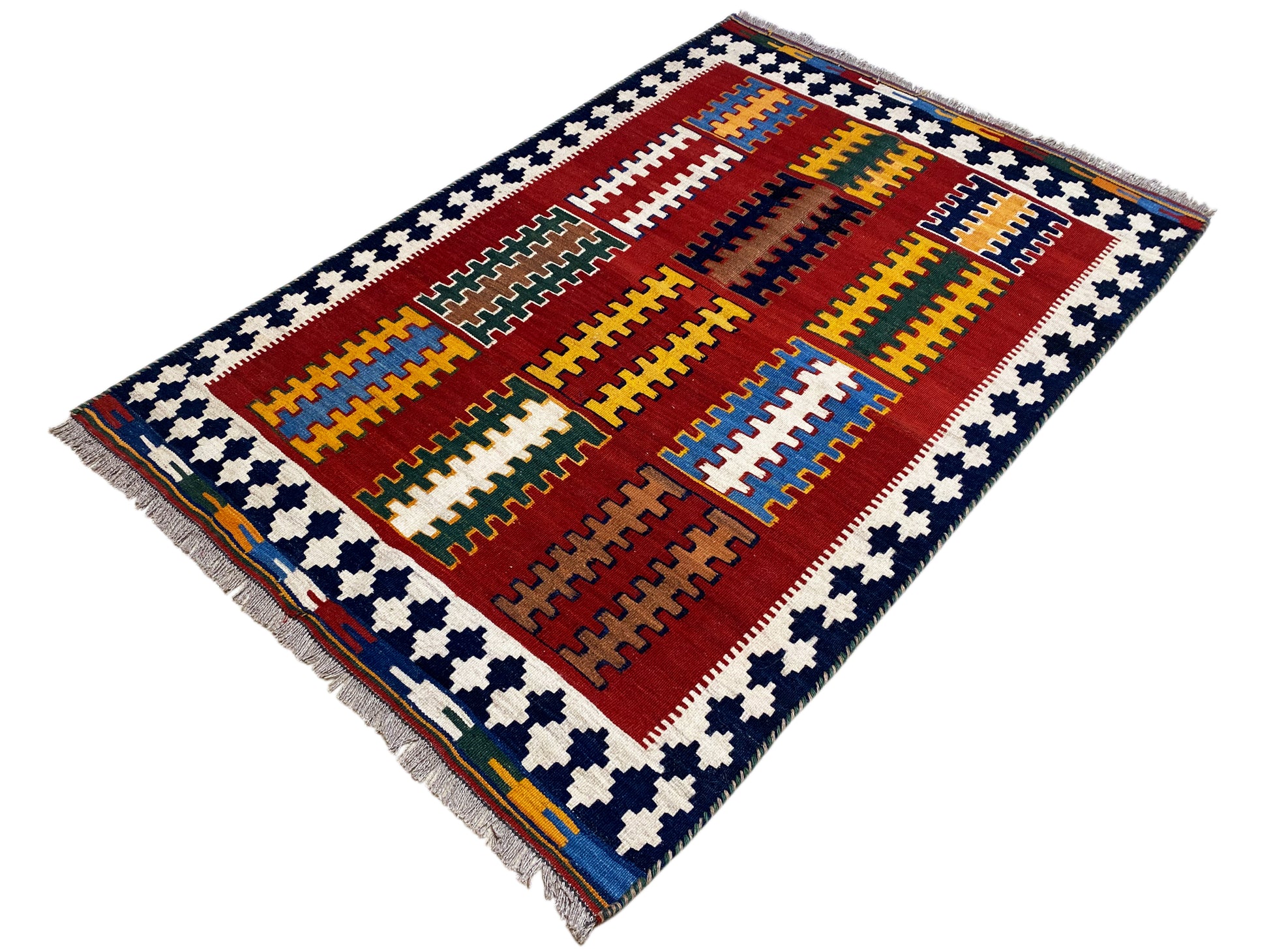 Geometrischer Kelim Teppich in Rot mit kontrastreicher Blau-Weiß Bordüre