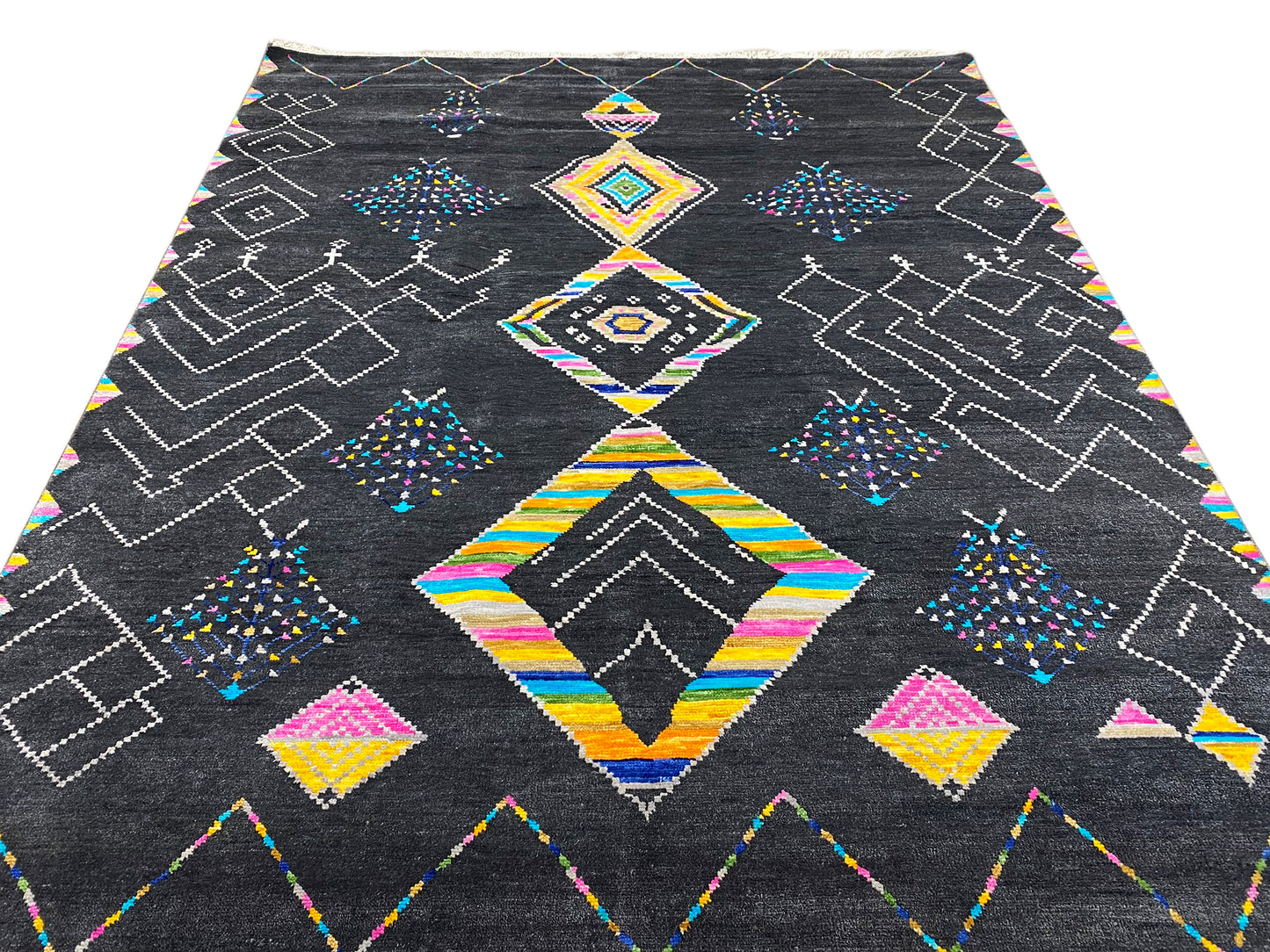 Moderner Statement Teppich für große Räume