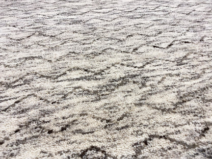 Eleganter grauer Berberteppich für Schlaf- oder Wohnbereich